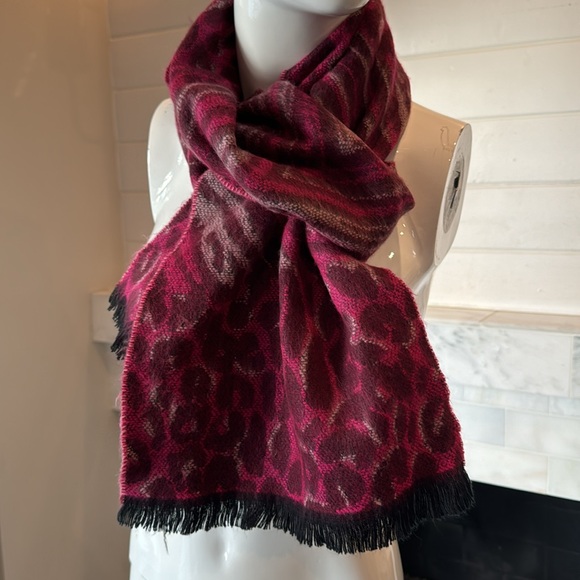 Vintage English Cashmere Hot Pink Animal Print Fringed Scarf 74”L x 12”W - Picture 2 of 9